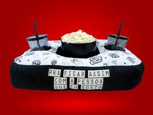 Almofada Cinema Personalizada com Balde e Copos